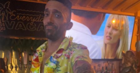 Barman-bohater. Paragonem posłużył się jak listem. Uratował klientki