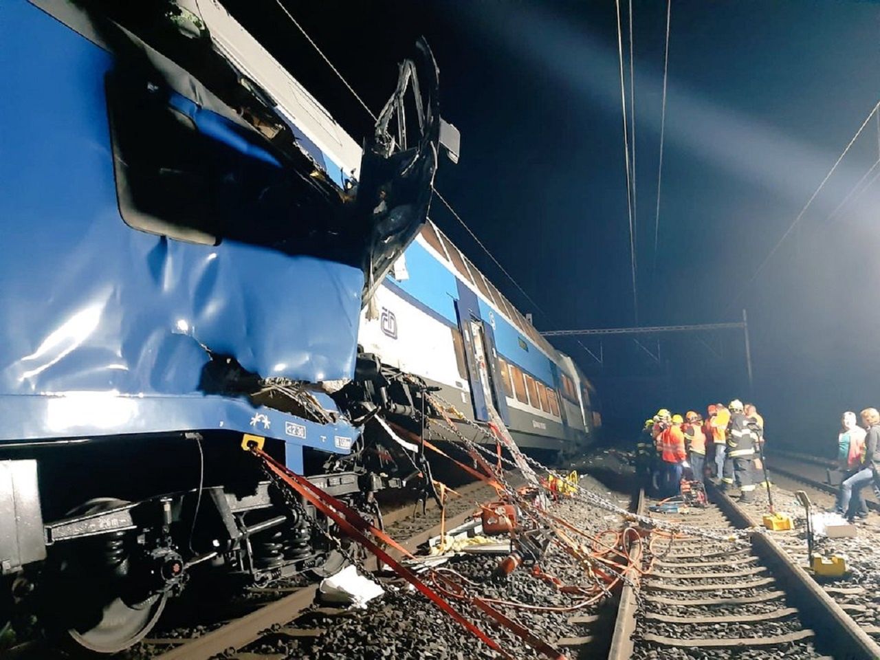 Katastrofa pociągu w Czechach. Maszynista zginął na miejscu. Wielu rannych