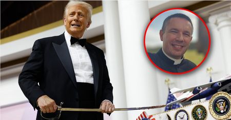 Polski ksiądz mówi o Trumpie. "Niech upada dyktatura"