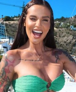 Karolina Gilon w miłosnym uścisku Mateusza z "Love Island". Nie wstydzili się pocałunków