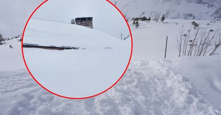 Schroniska w Tatrach odcięte od świata. Kilkanaście osób utknęło w Pięciu Stawach