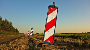 Trwa przebudowa ulicy Łowickiej w Legnicy, są utrudnienia w ruchu