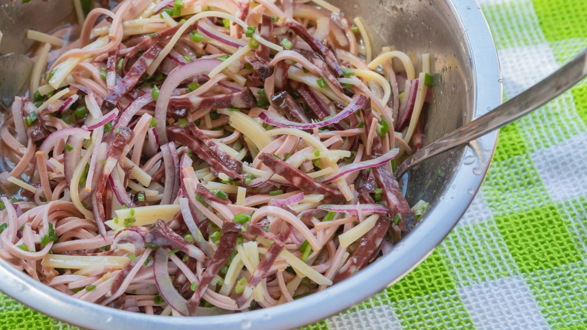 Sałatka paseczkowa wygląda i smakuje wybornie