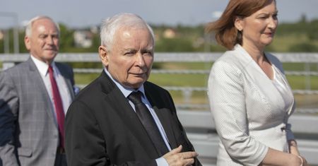 Ewa Leniart przegrała mimo wsparcia mediów publicznych. Czy propaganda PiS jest mniej skuteczna?