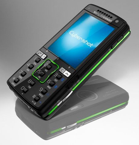 Sony Ericsson K850i pod lupą