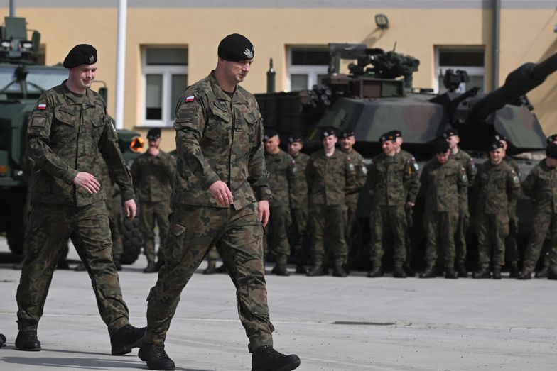 Polska jest "gwiazdą" NATO w zakupach broni. Produkcja jest jednak za niska