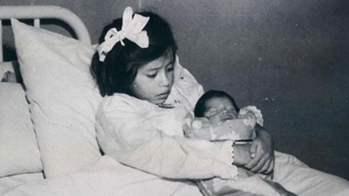 Urodziła w wieku 5 lat. Historia zdjęcia Liny Mediny 1