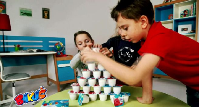 Bakuś promuje się teledyskiem z dziecięcymi zabawami (wideo)