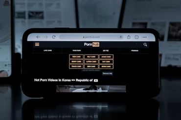 Pornhub pod lupą brytyjskiego regulatora