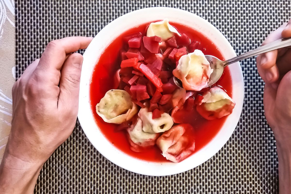 Co się stanie, gdy będziesz jeść barszcz czerwony? Efekty poczujesz szybciej niż myślisz