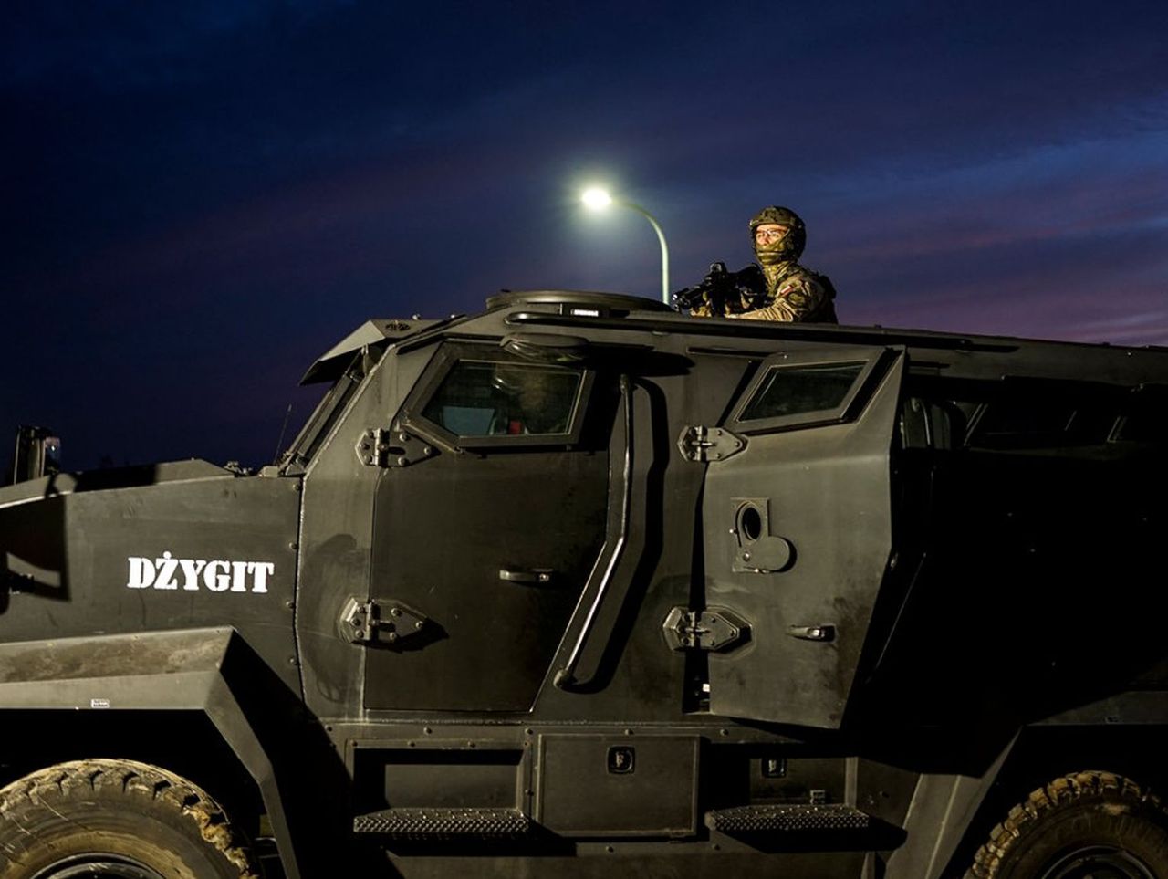 Gdańsk: Weszli do domów o 6 rano. Zatrzymano groźnych pseudokibiców