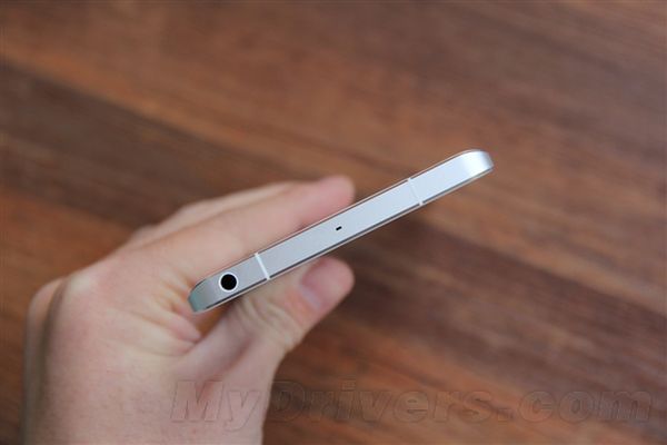 W skrócie: Xiaomi Mi Note na zdjęciach, koniec marki Ascend i i klon iPhone'a 6 17