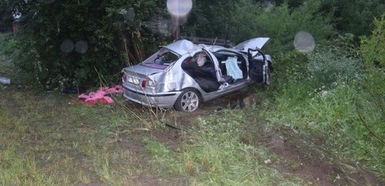 Sieniawa. Tragiczny finał policyjnego pościgu. Nie żyje 17-letni kierowca BMW