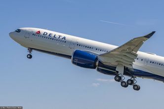 Awaryjne lądowanie z powodu nieświeżego posiłku