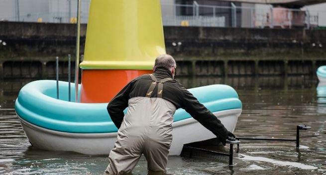 Replika kąpielowej zabawki dla dzieci od IKEA będzie zbierać śmieci z Tamizy