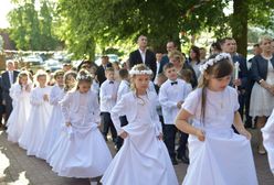 Prezenty dla gości komunijnych. "Nie chcę mieć na lodówce zdjęcia cudzego dziecka"