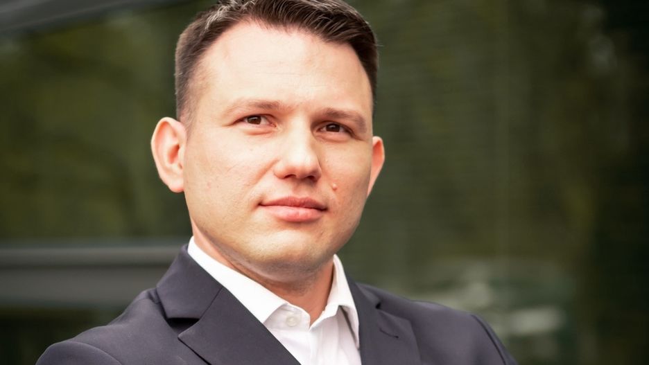 Sławomir Mentzen ruszy w trasę po Polsce helikopterem