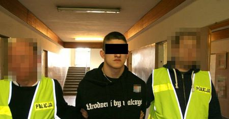 Dwóch nastolatków udawało policjantów. Wpadli, gdy chcieli odebrać pieniądze