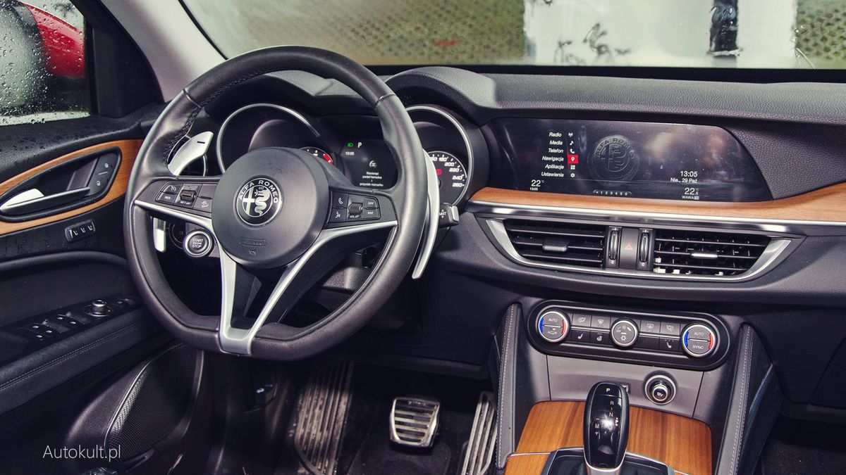 Ekrany nie zdominują kokpitów nowych modeli Alfy Romeo