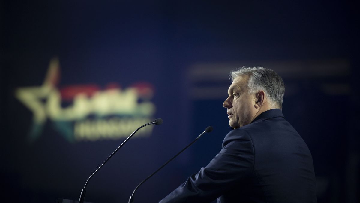 A handout photo made available by the Hungarian PM?s General Department of Communication shows Hungarian Prime Minister Viktor Orban speaking at the Conservative Political Action Conference (CPAC) in MTK Sportpark in Budapest, Hungary, 21 March 2026. The Hungarian edition of CPAC is held by the Center for Fundamental Rights for the fifth consecutive year. EPA/ZOLTAN FISCHER / HANDOUT HANDOUT EDITORIAL USE ONLY/NO SALES Dostawca: PAP/EPA.