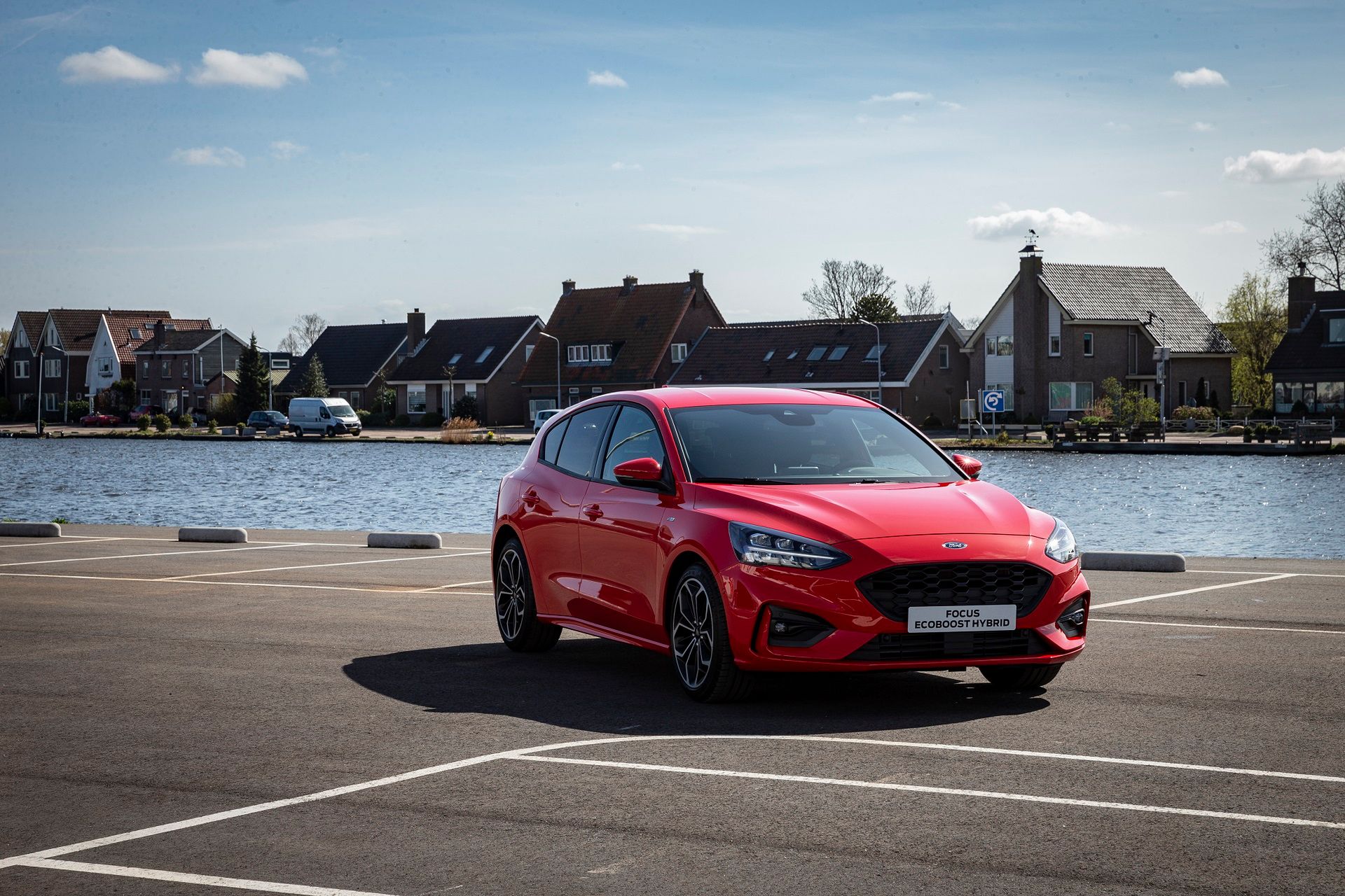 Ford Focus Ecoboost Hybrid (2019) (fot. Ford)
