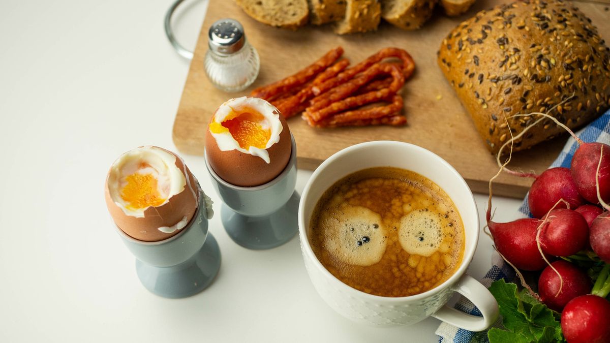 Jaja na miękko to doskonała propozycja na śniadanie czy kolację