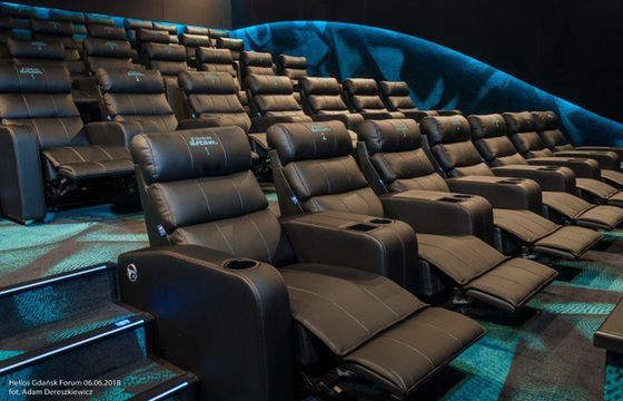 Helios otwiera sale Dream ze skórzanymi, rozkładanymi fotelami i obrazem 4K