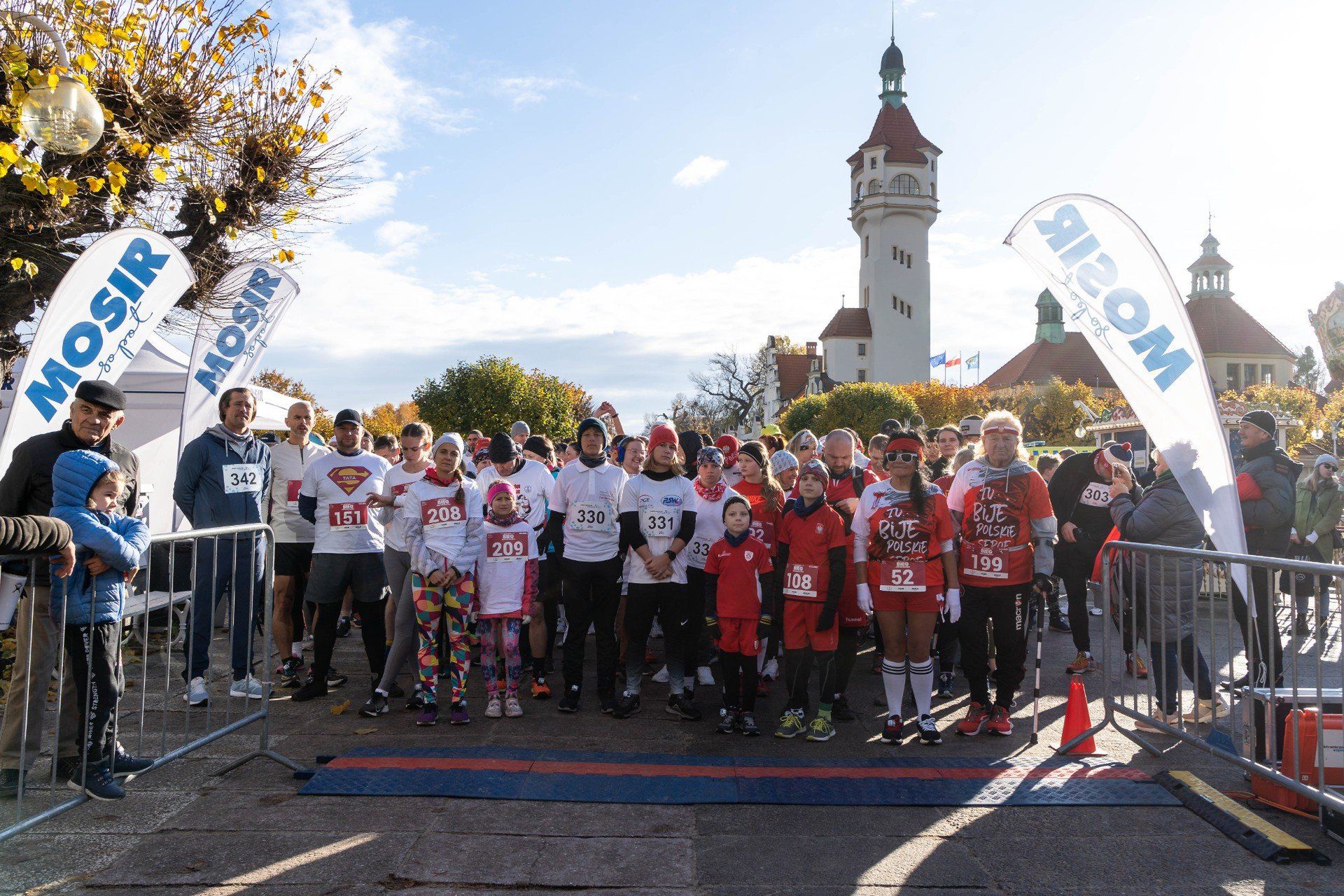 Bieg Niepodległości w Sopocie to rywalizacja w dwóch strefach kolorystycznych na zróżnicowanej trasie liczącej 5 km