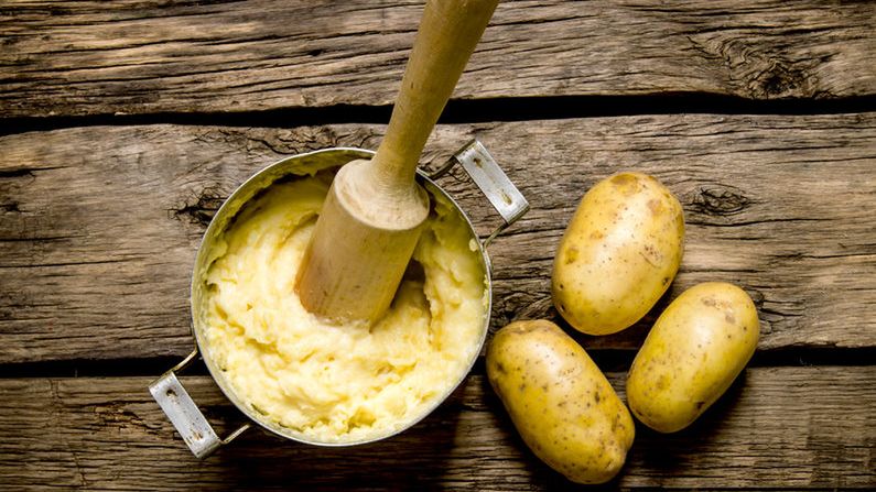 Mimo wielu prozdrowotnych właściwości, ziemniaki wywołują także skutki uboczne.