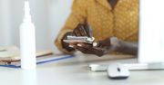 Oto tricki ekspertów. Tak wyczyścisz swój telefon