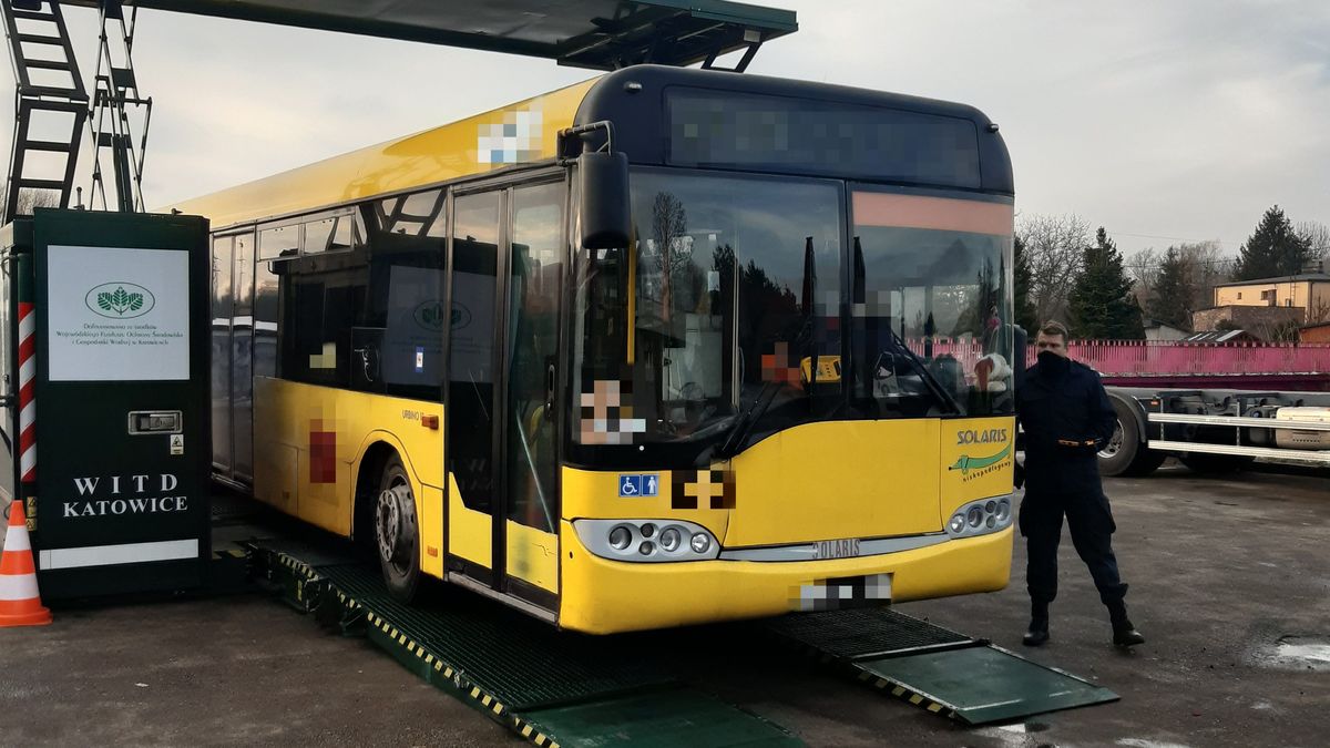 17 z 32 autobusów miało poważne usterki.