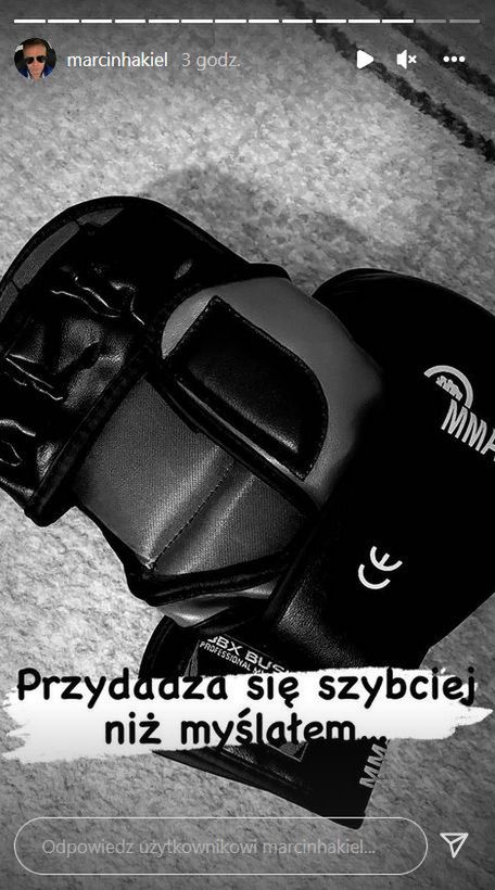 Marcin Hakiel chwali się tężyzną fizyczną