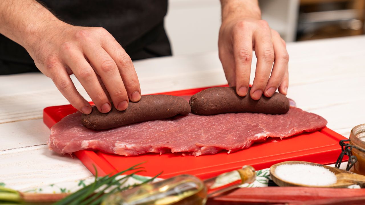 Wieprzowina faszerowana rarytasem z grilla. Obiad na miarę Masterchefa zaskoczył rodzinę