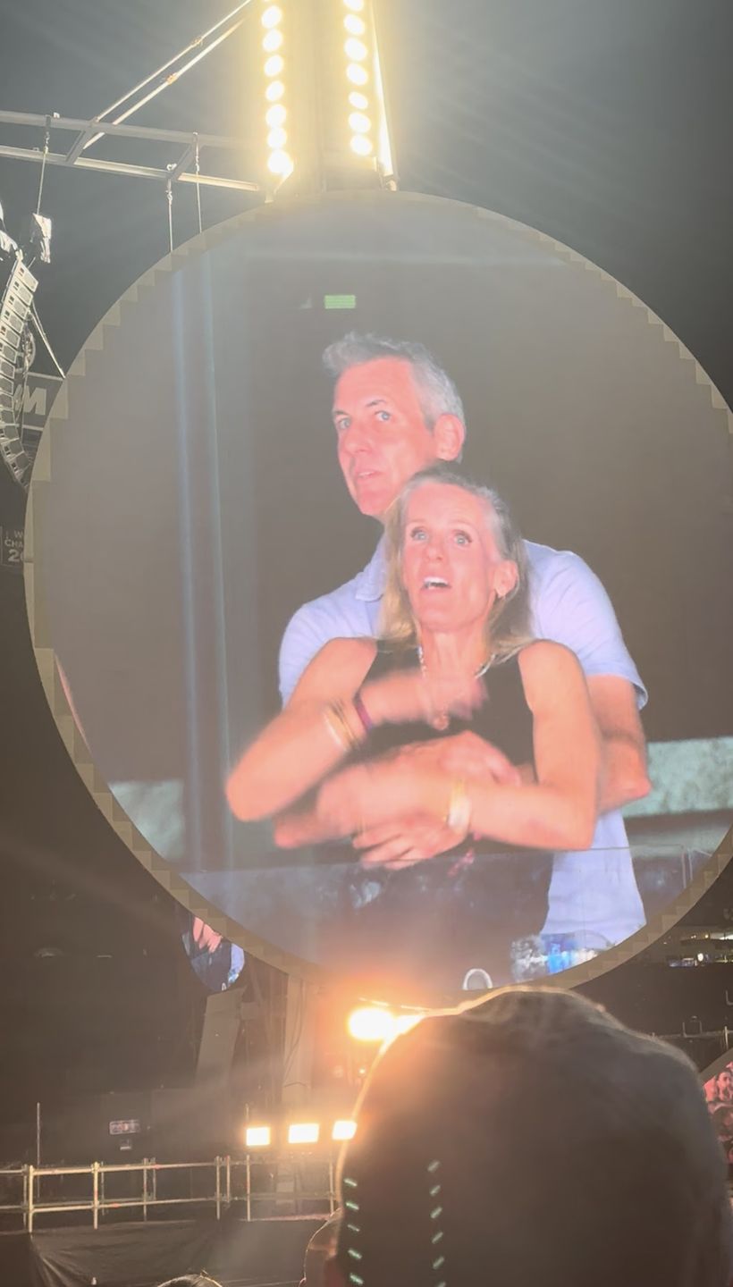 Andy Byron i Kristin Cabot na koncercie Coldplay