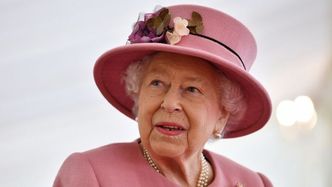 Królowa Elżbieta II zachęca Brytyjczyków do szczepienia na koronawirusa: "MYŚLCIE O INNYCH"