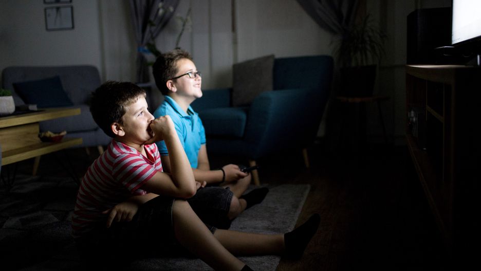 dzieci przed tv