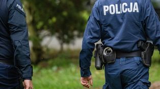Mieli pilnować 51-latka. Dwóch policjantów z zarzutami