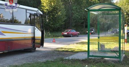 Huta: Samochód potrącił 8-latka. Chłopiec wybiegł zza autobusu