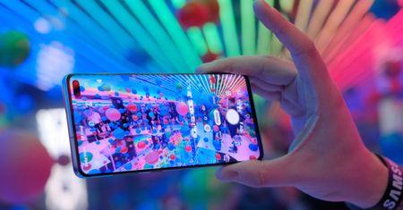 Samsung Galaxy S11 z ekranem 120 Hz. Będzie reklamowany jako do gier?