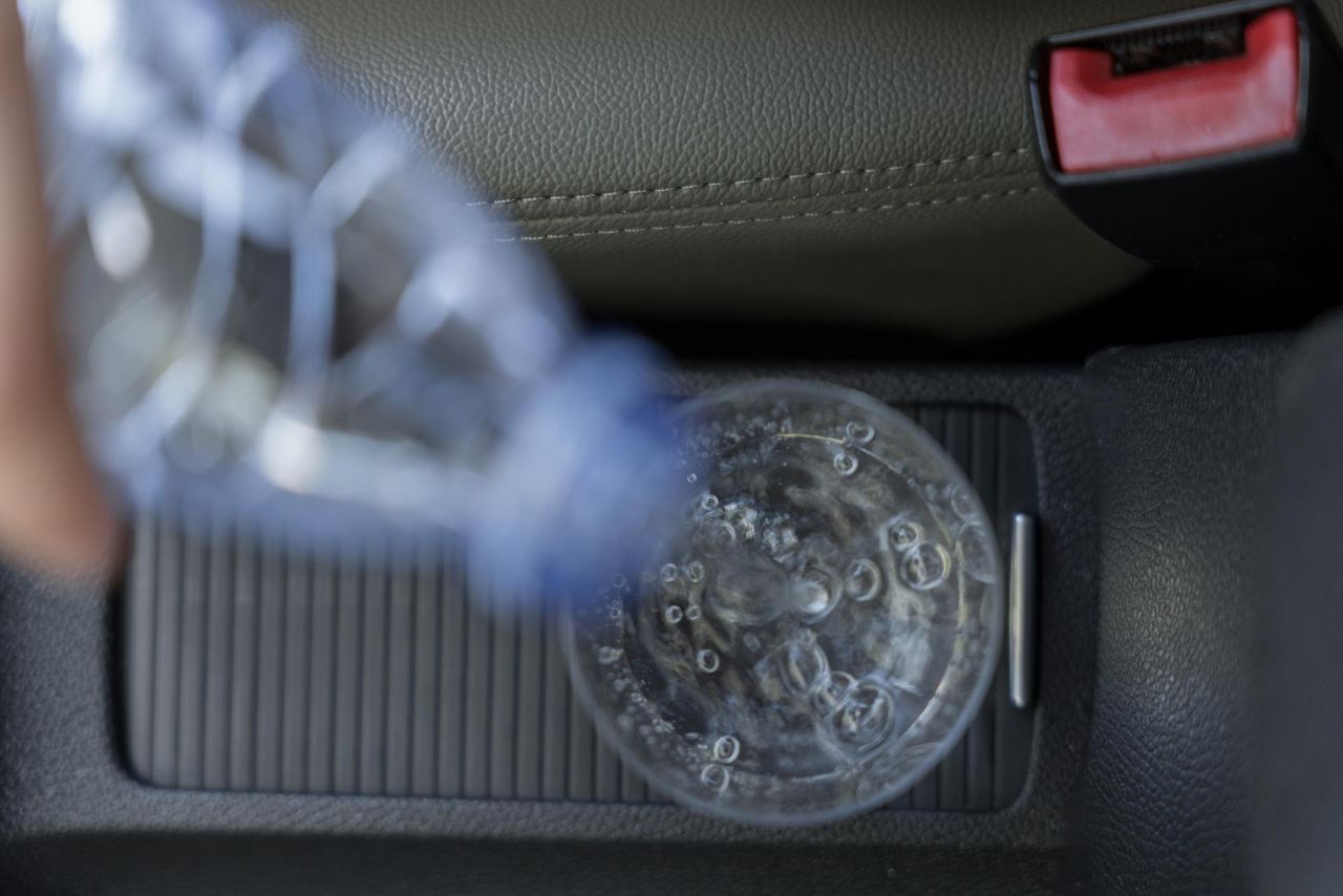 Najgorszy wybór podczas upałów. Takiej wody lepiej nie pić