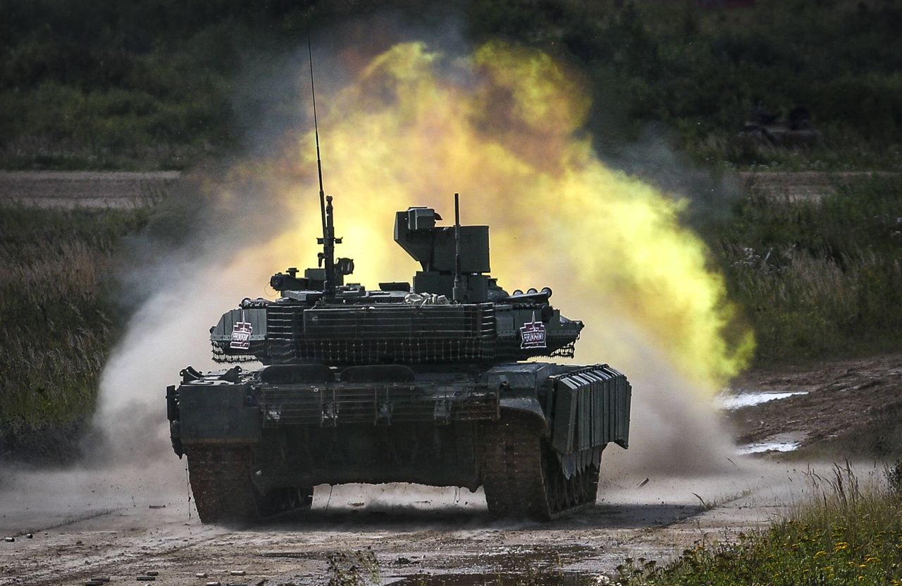 Ukrainian forces capture Russia's top T-90M tank