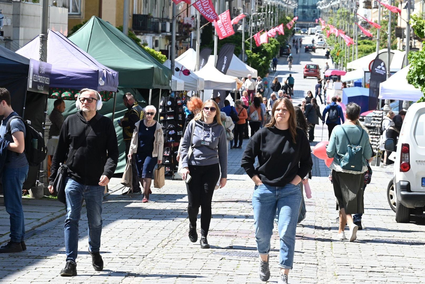 Już pierwszy dzień przyciągnął sporo osób. Zobaczcie zdjęcia.