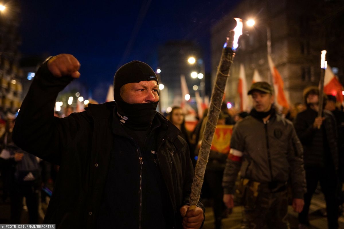 Takie sceny rozegrały się we Wrocławiu na marszu z okazji Dnia Niepodległości, 2022 r.