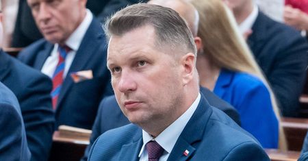 Ten pomysł nie spodoba się Czarnkowi. Tak będą omijać podręcznik HiT