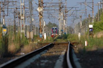 Lubuskie: Podejrzany przedmiot na torach. Pociągi nie kursują