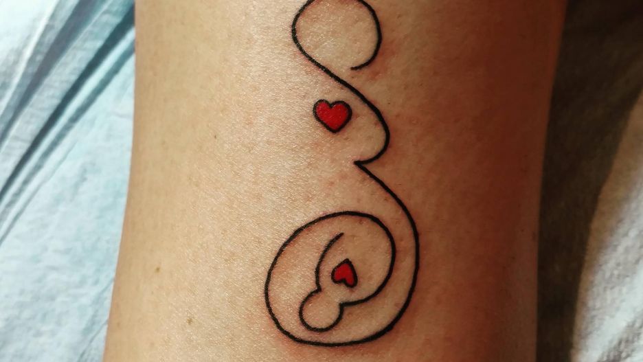 Wzruszający tatuaż upamiętniający nienarodzone dziecko