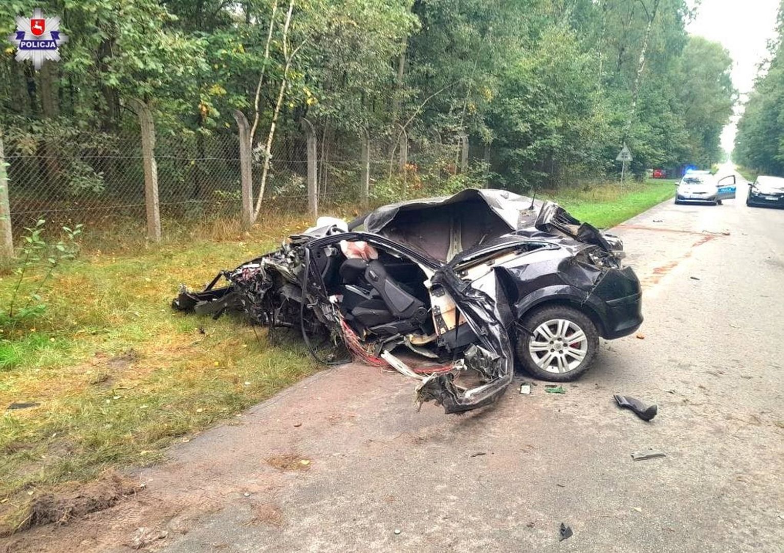 21-latek nie zapiął pasów. Ciało znaleziono poza autem