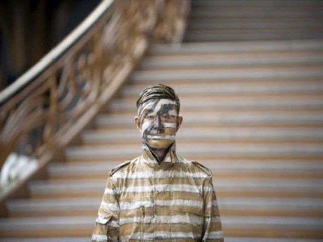 Liu Bolin - niewidzialny Chińczyk 59