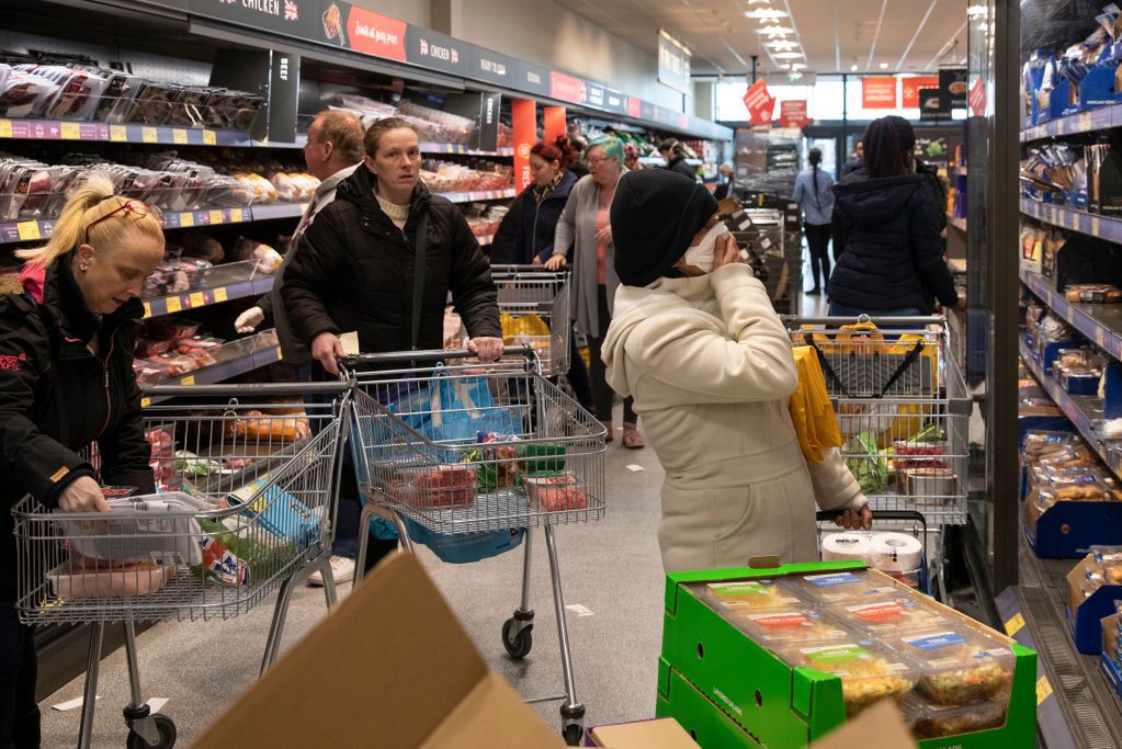 Pandemia zmieniła nasze nawyki zakupowe. Aż 78 proc. z nas kupowało online