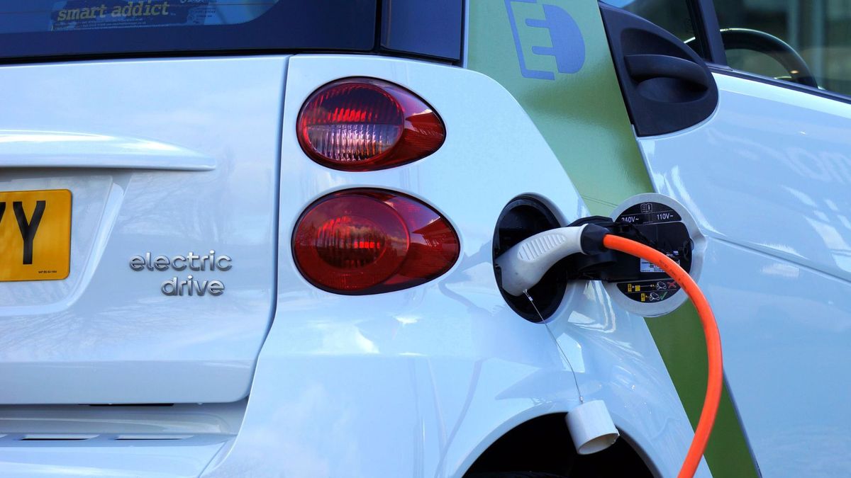 Ładujesz samochód na koszt spółdzielni? Warto o tym wiedzieć